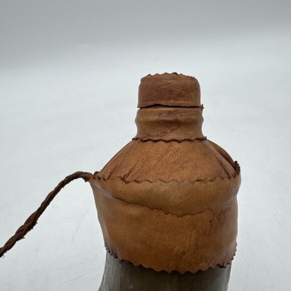 Vintage Black Powder Horn Gunpowder Muzzleloader Flask High Polish w/ Strap Stop - Picture 5 of 10